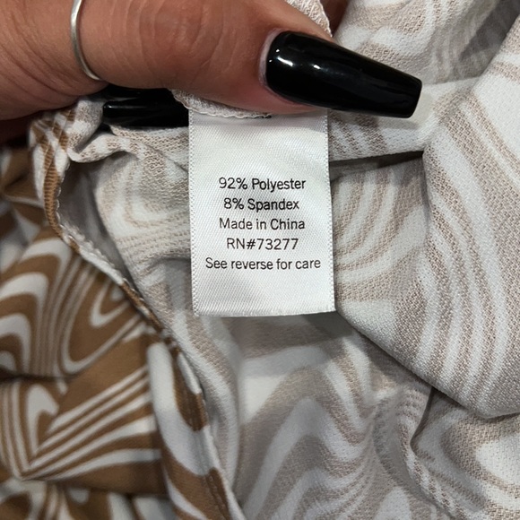 Long Sleeve Swirled Bodysuit - Picture 6 of 7